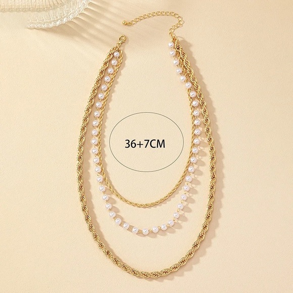 Zara Heart Of Gold Charm Baroque Black Bead Necklace - Picture 3 of 16